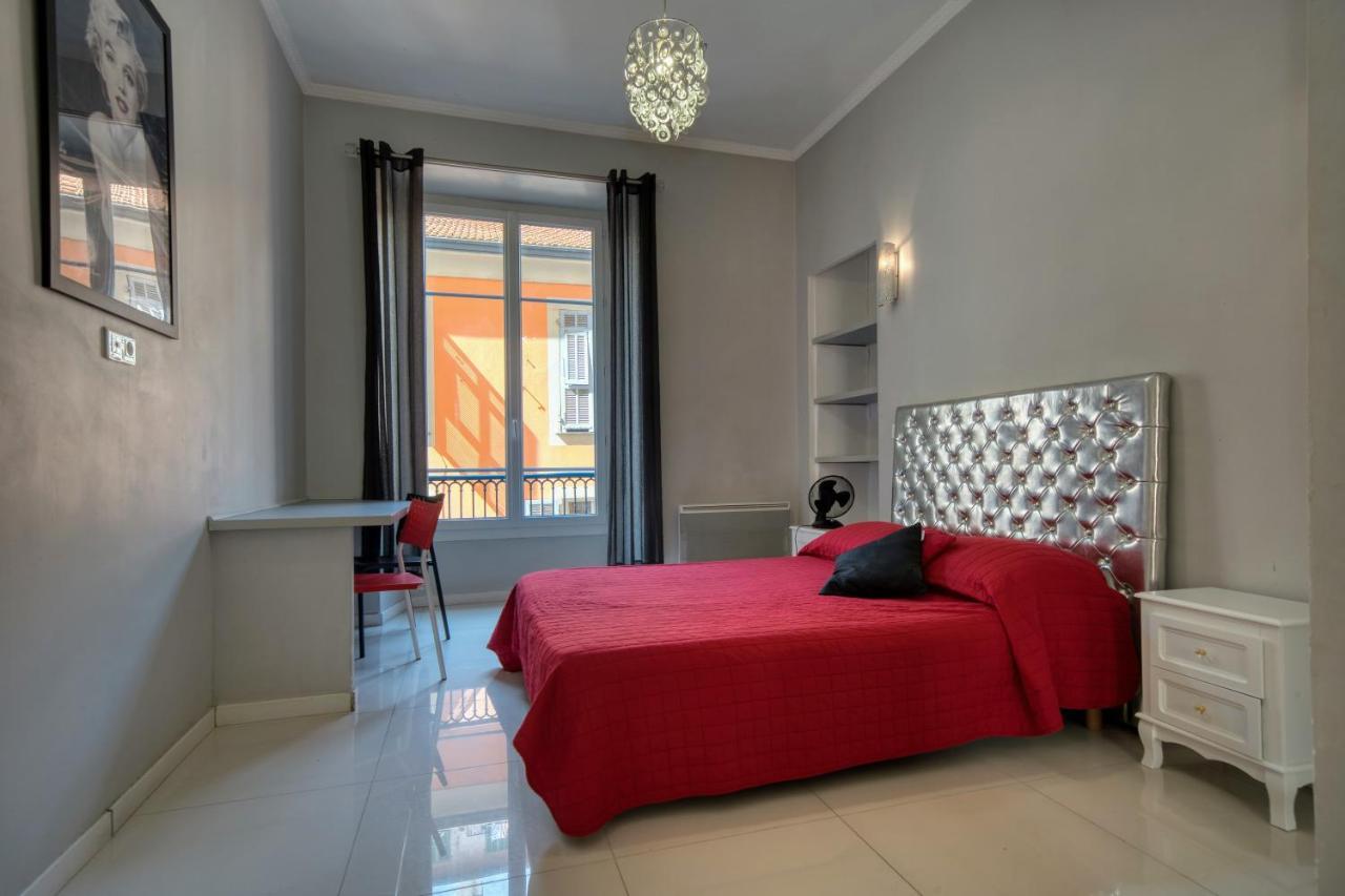Lusso 5 Beds