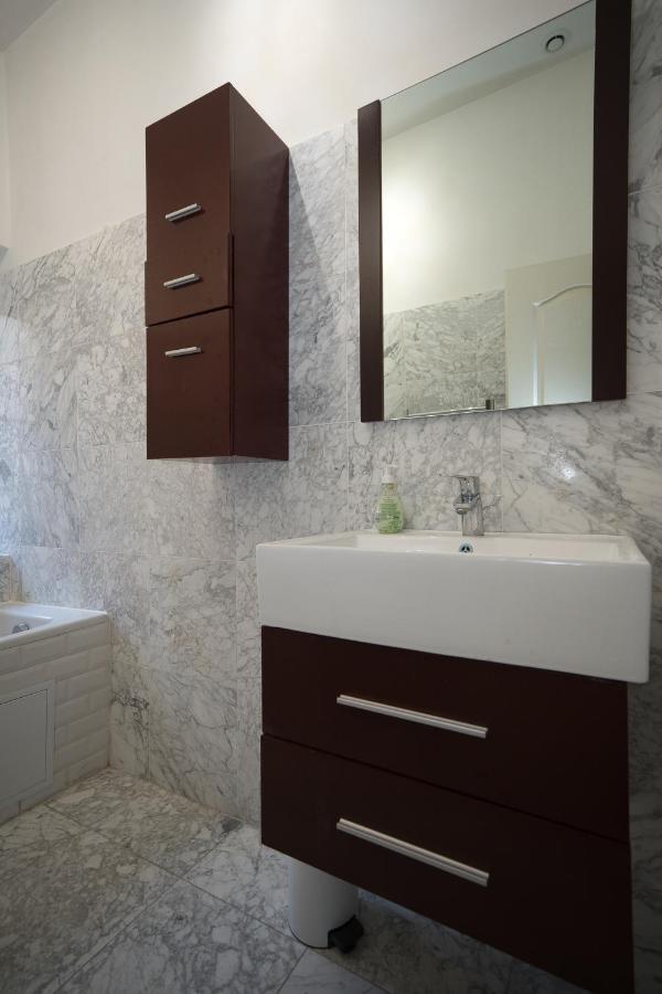 Lusso 5 Beds Appartement *